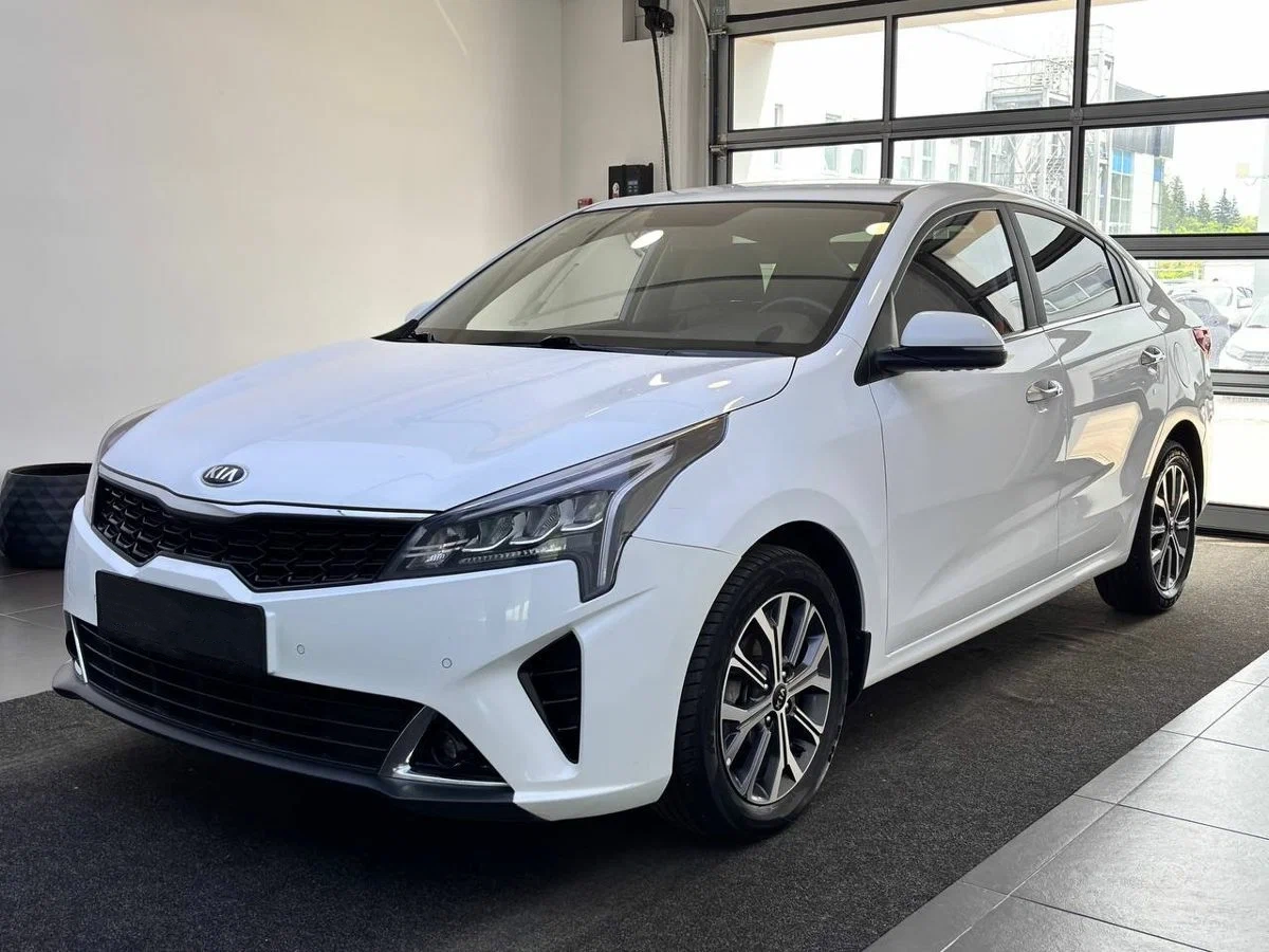 KIA Rio в наличии по цене от 1 260 000 рублей
